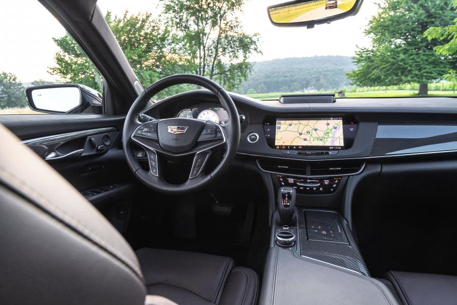 Торпедо Cadillac CT6-V 2019 года  (фото 14 из 17)